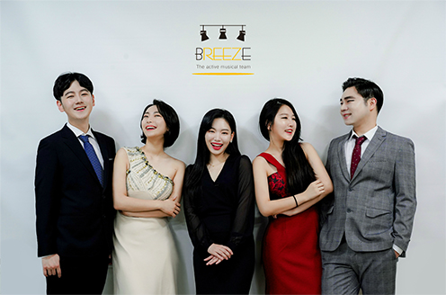 히스토리 3 브리즈 배우들 단체 프로필 사진 촬영 모습